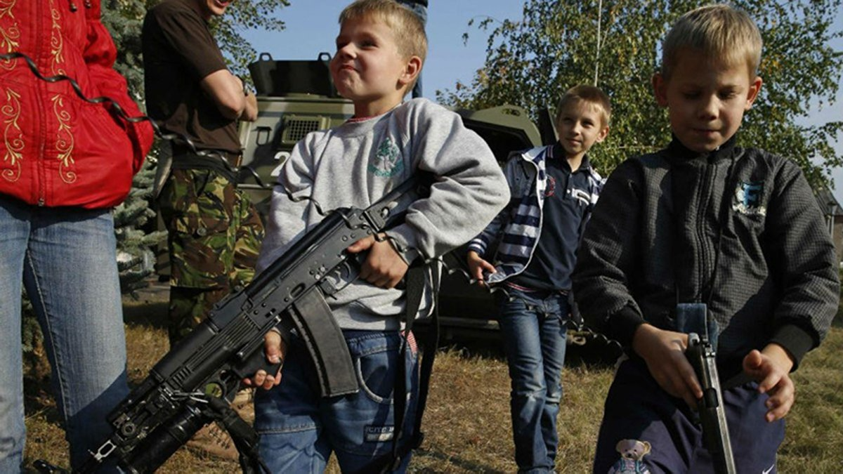 У Києві передадуть в ООН факти порушень прав дитини в окупованому Криму, у тому числі мілітаризації дітей